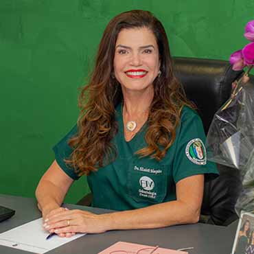 Dra. Elizabeth Manguino